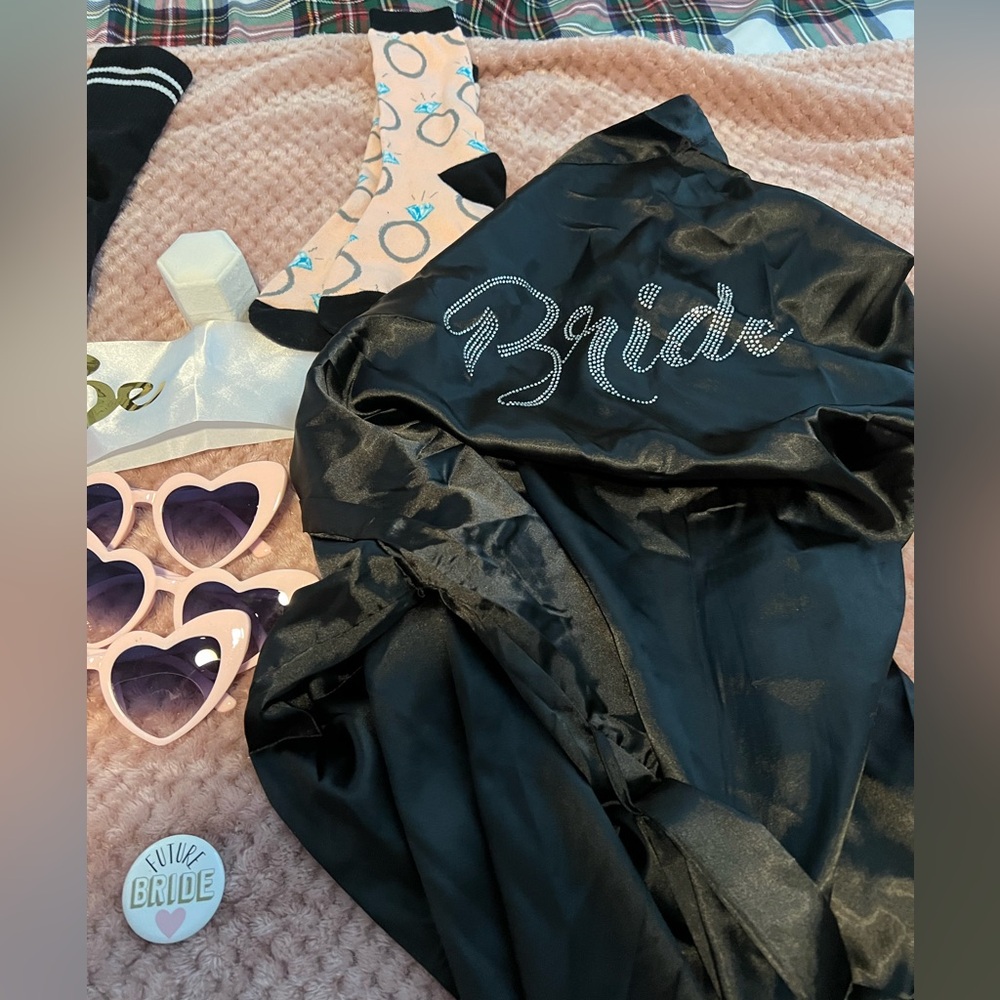 Bachelorette/bride bundle - Picture 4 of 4